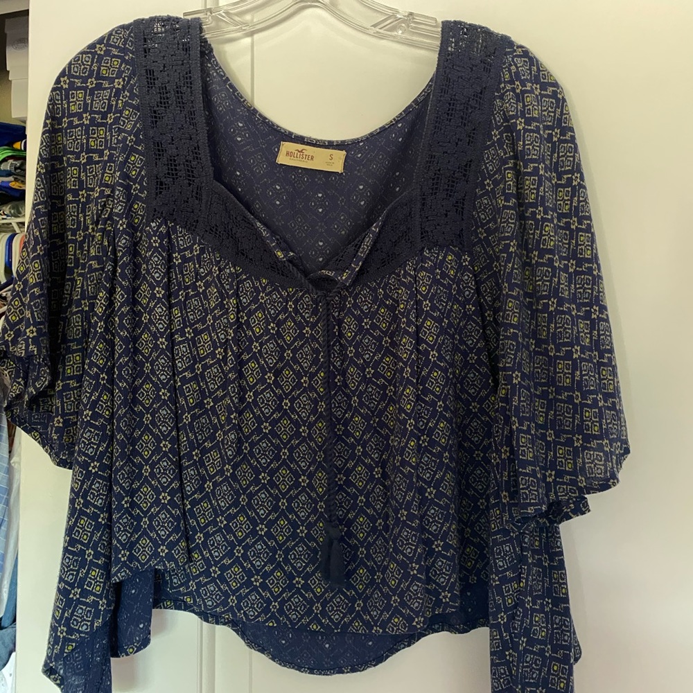 hollister navy blouse